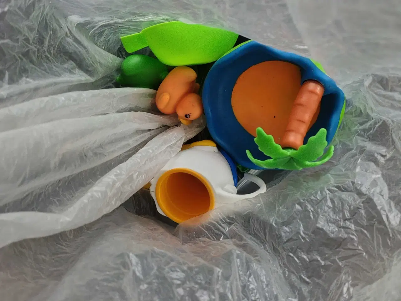 Billede 5 - Legetøj køkken (plus bade legetøj)