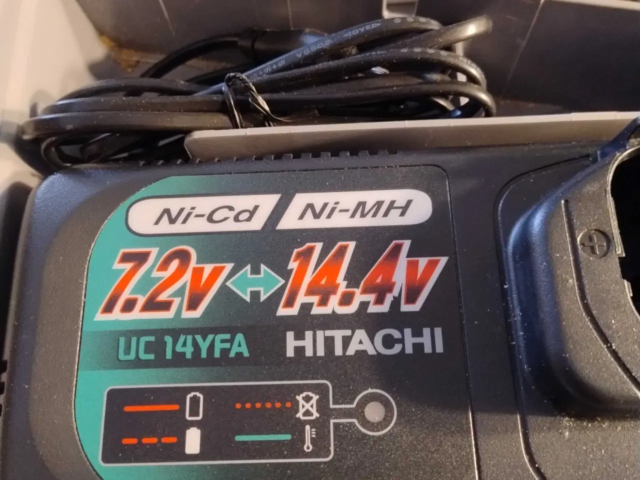 Billede 4 - Boremaskine Hitachi med hammer til batteri 