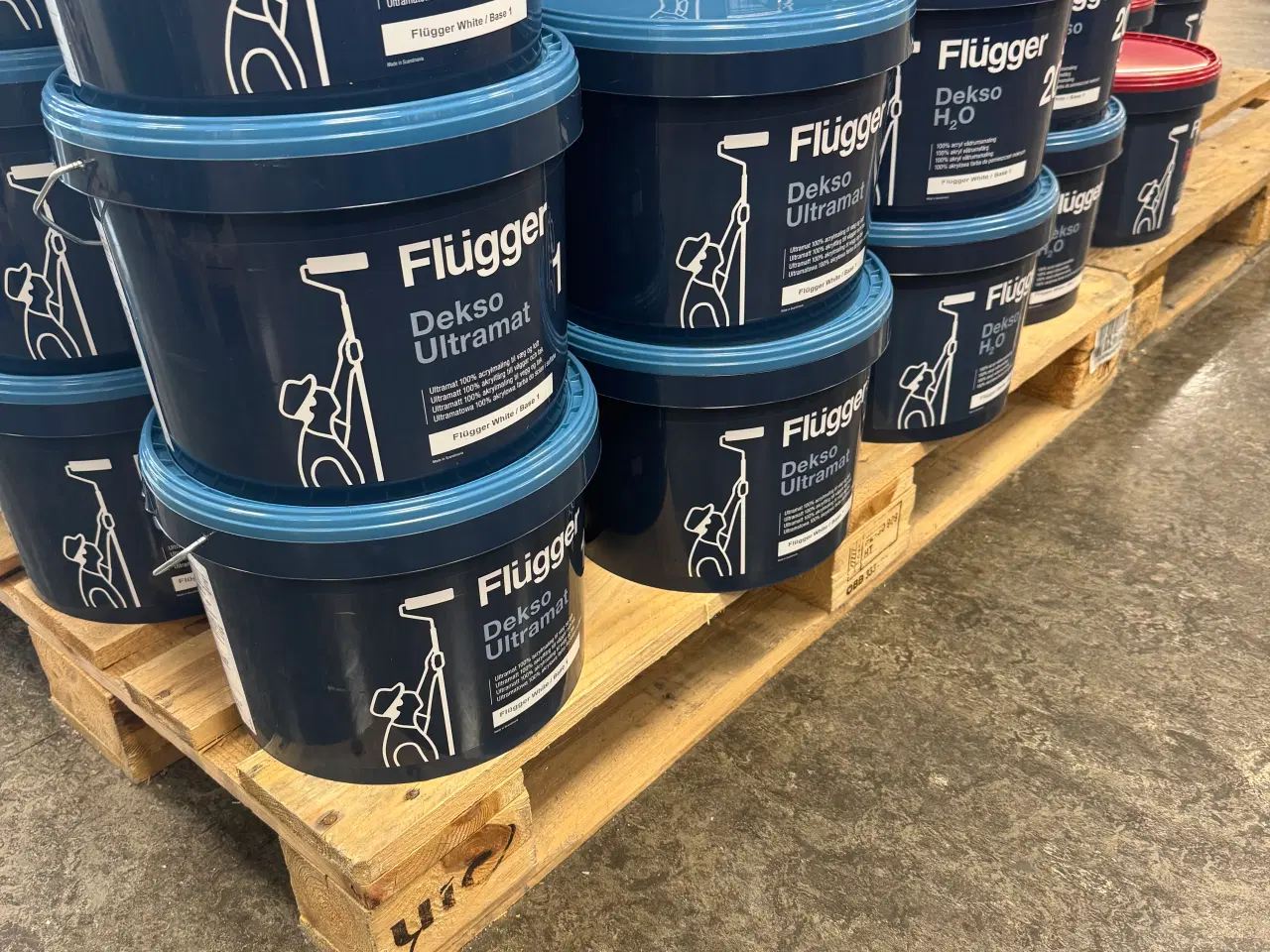 Billede 4 - Flügger Maling, væg facade 