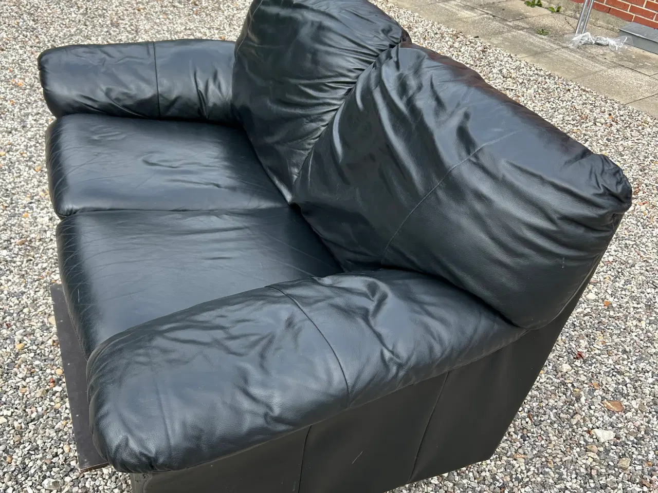 Billede 2 - Sort læder sofa til 2 pers.