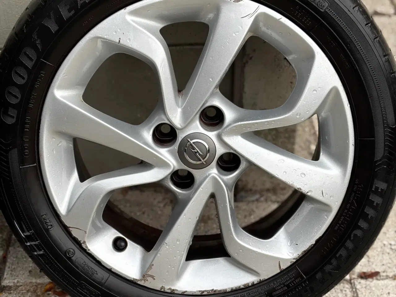 Billede 5 - Original 16 tommer Opel Corsa fælge med sommerdæk