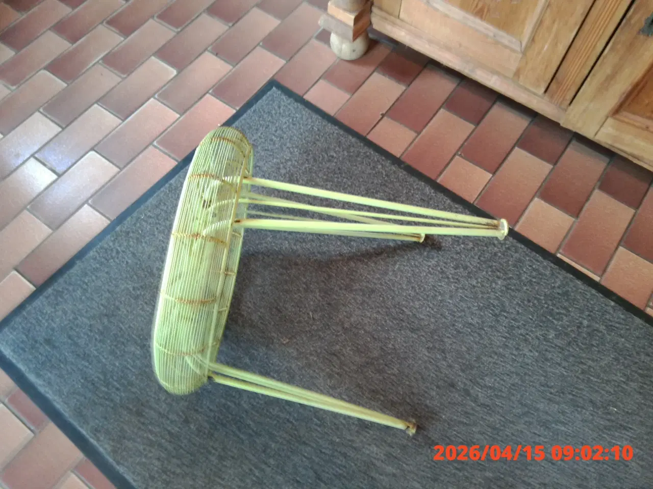 Billede 3 - Grøn taburet i metal