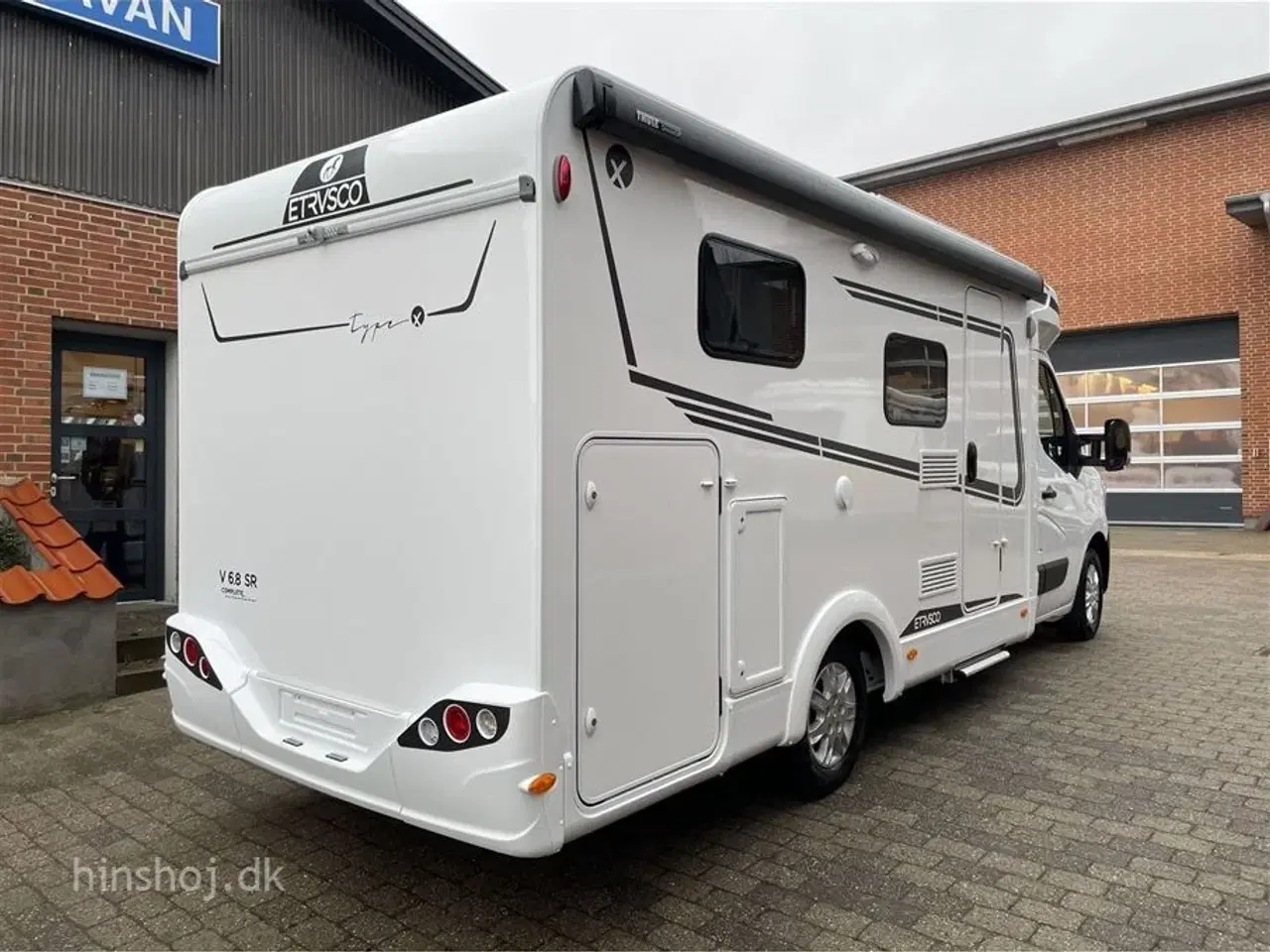 Billede 23 - 2024 - Etrusco V 6.8 SR Complete Sel.   Etrusco V 6.8 SR – Super Lækker Van fra Italienske Etrusco by Hymer