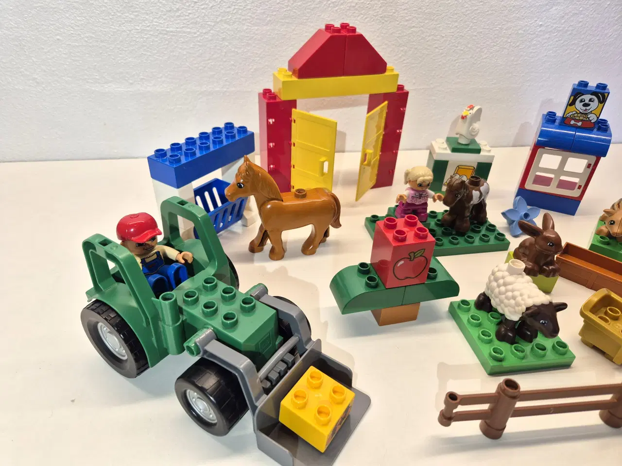 Billede 2 - Duplo Bondegård, Dyr, Traktor samt mange forskelli
