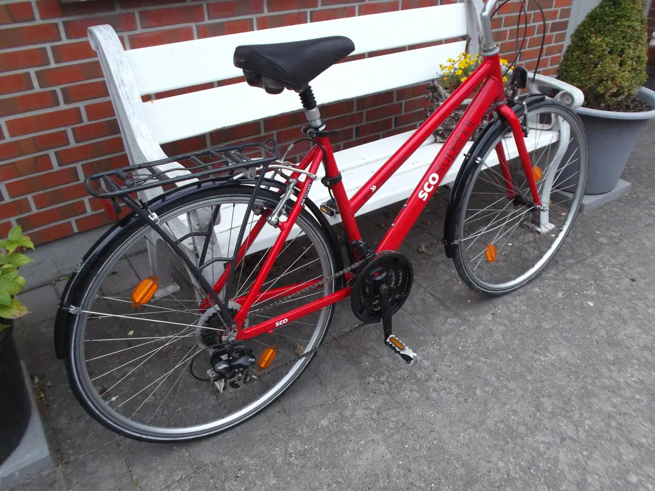 Billede 2 - Rød Dame cykel SCO Superror. 28" hjul. 21 gear.