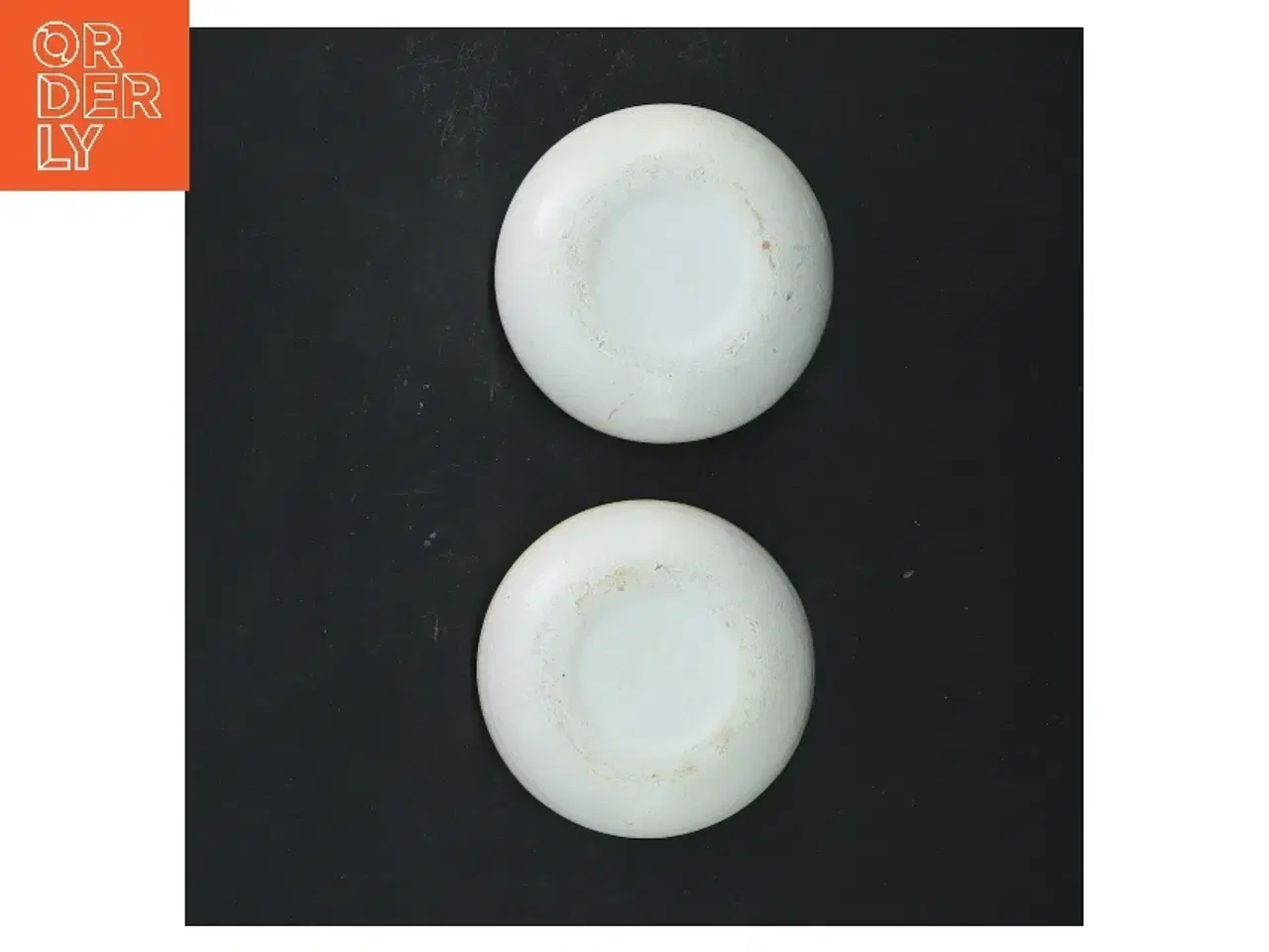 Billede 3 - To lysestager i keramik (str. 2 styk, 7,5x3 cm)