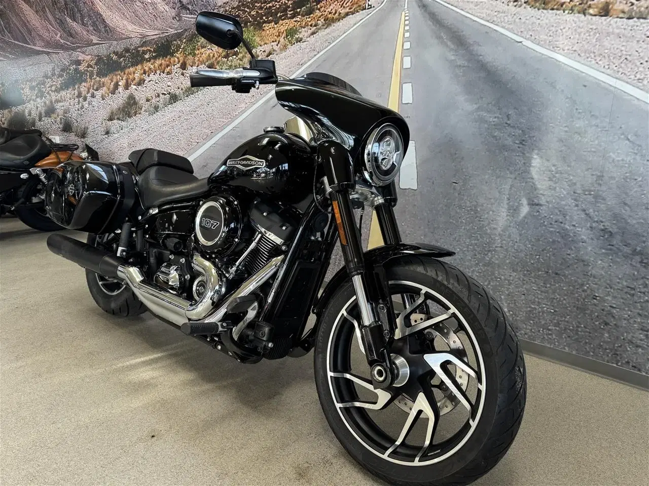Billede 2 - Harley-Davidson FLSB Sport Glide 107"