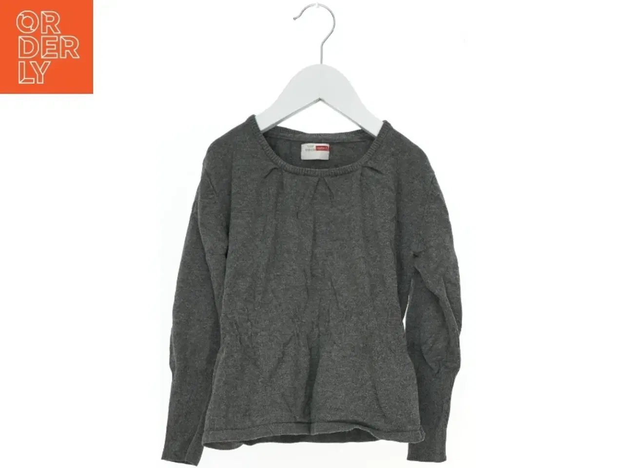Billede 1 - Grå Sweater med Hjerte Detalje fra Name It (str. 110)