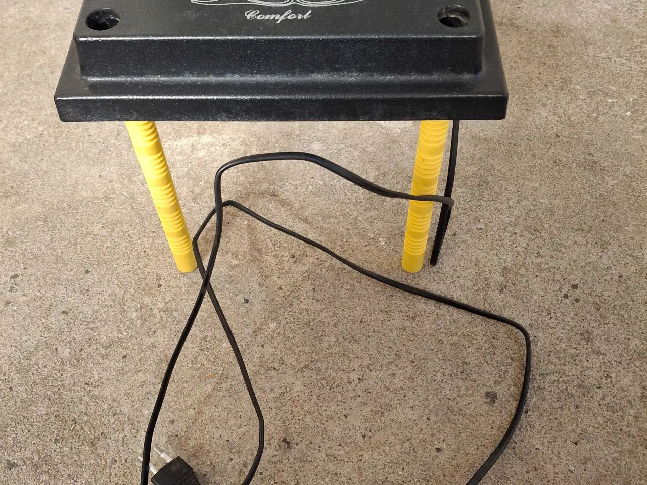 Billede 1 - Varmeplade til små dyr og justerbart i højden.