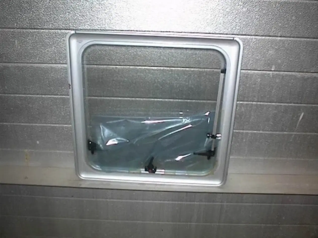 Billede 2 - Rude Oplukkelig