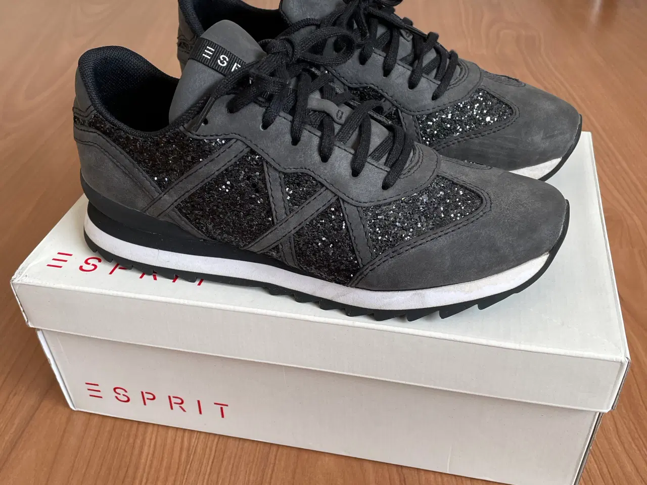 Billede 2 - ESPRIT Sneakers Str. 37 