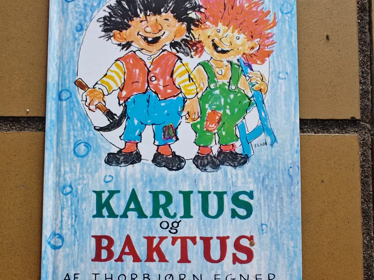 Billede 1 - Karius og Baktus BOG