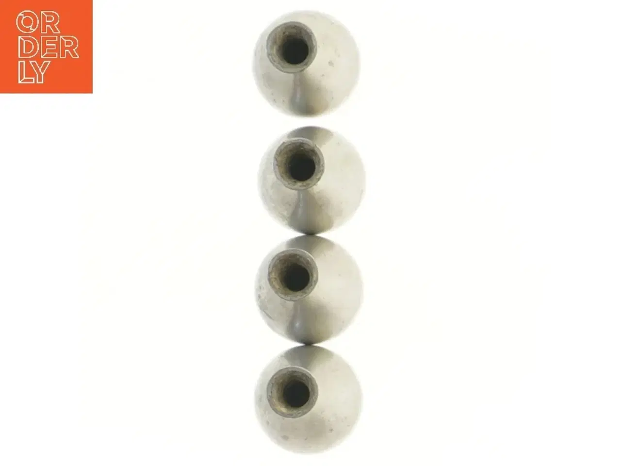 Billede 2 - 4 små tinvaser fra Tincentret (str. 5 cm)