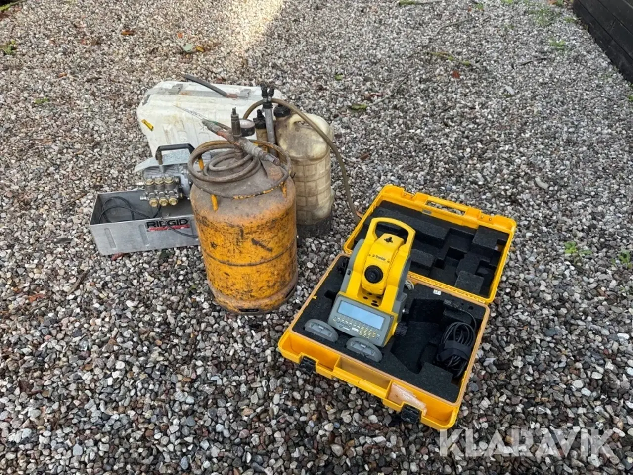 Billede 1 - Total station, tryktank, suger LOT