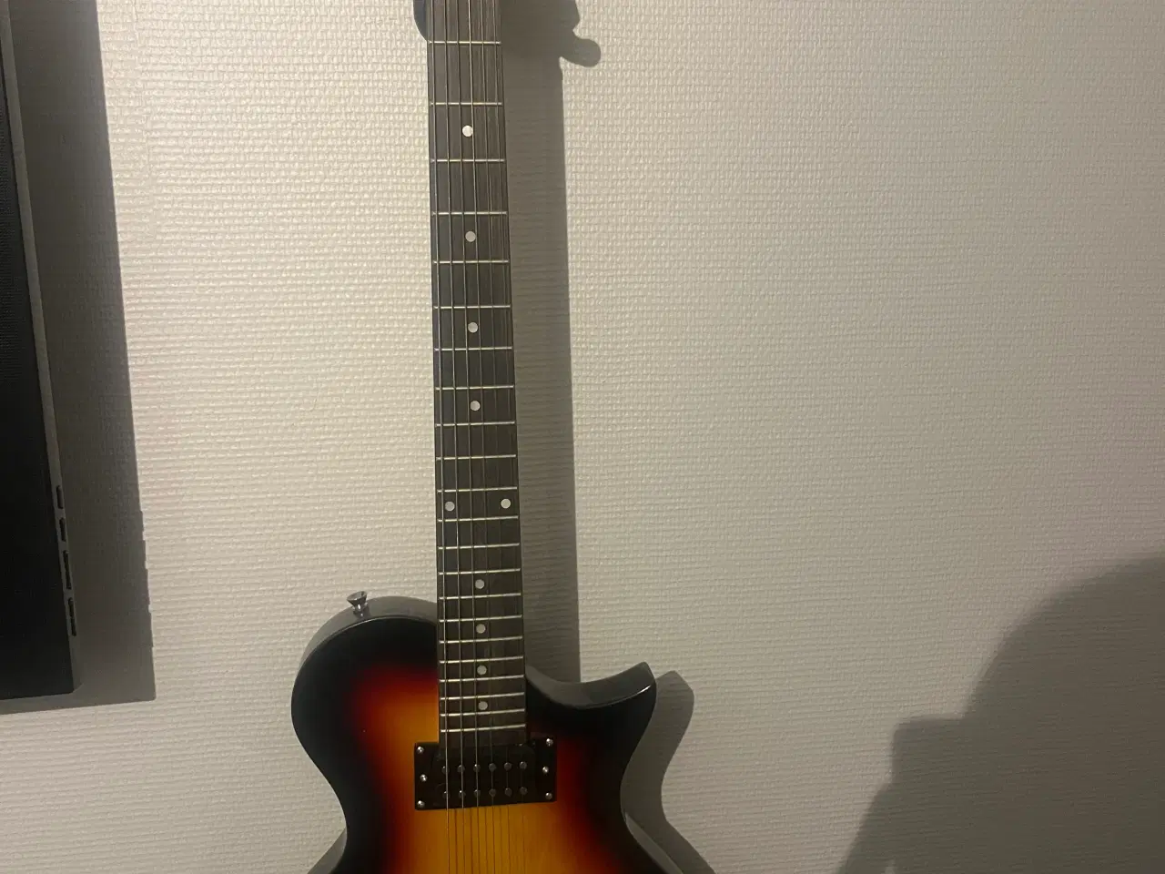 Billede 7 - Elektrisk og halv akustisk guitar