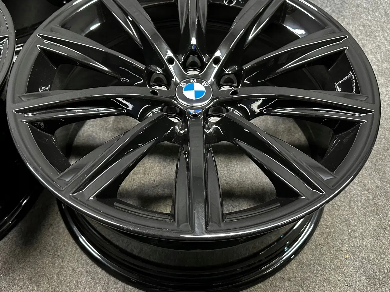 Billede 4 - BMW 5 G30 G31 WZ 684 18 8Jx18" ET 30