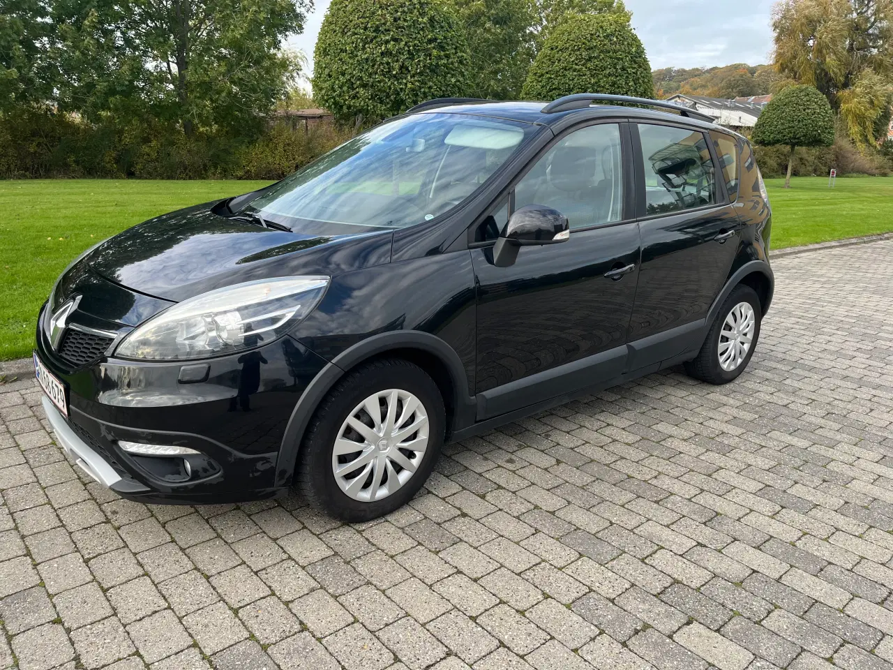 Billede 2 - Super Flot Renault Scenic XMod fra 2014