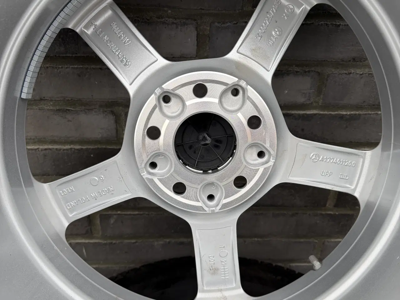 Billede 3 - Mercedes suv vinterdæk alu orginal 17 GLA/GLB/A/B