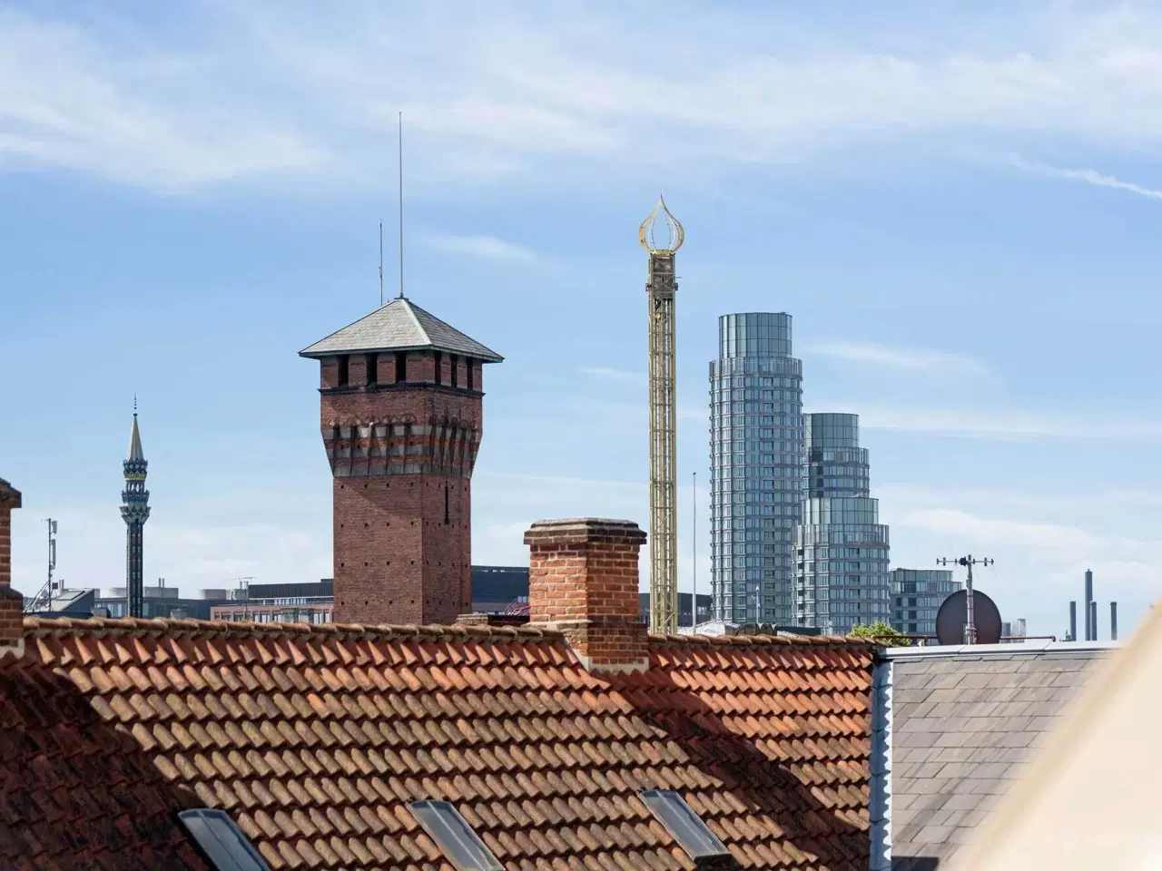 Billede 8 - Nyistandsat kontorlejemål i klassisk københavnerejendom – Fantastisk udsigt over byens tage og tårne