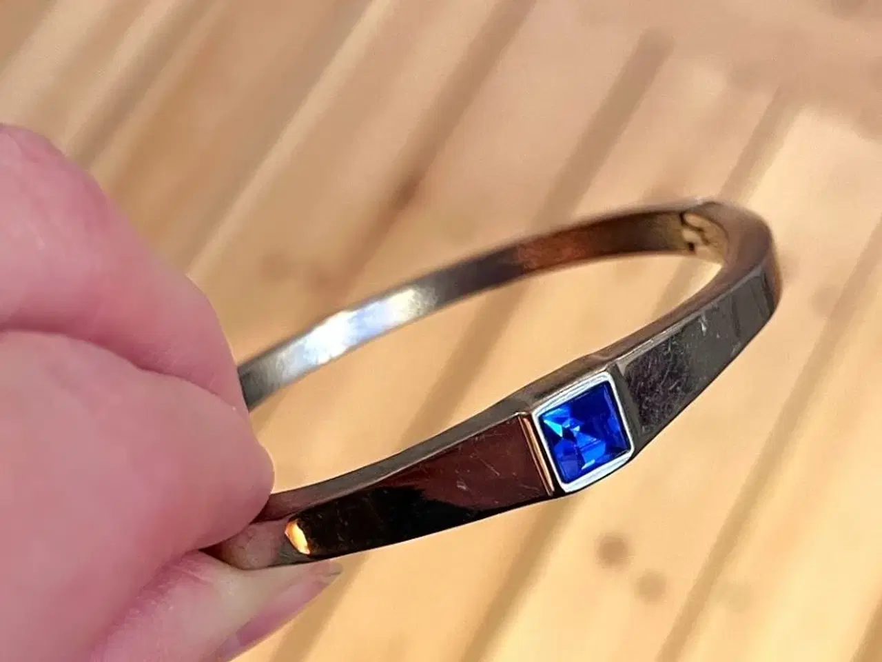 Billede 3 - Armring med blå sten