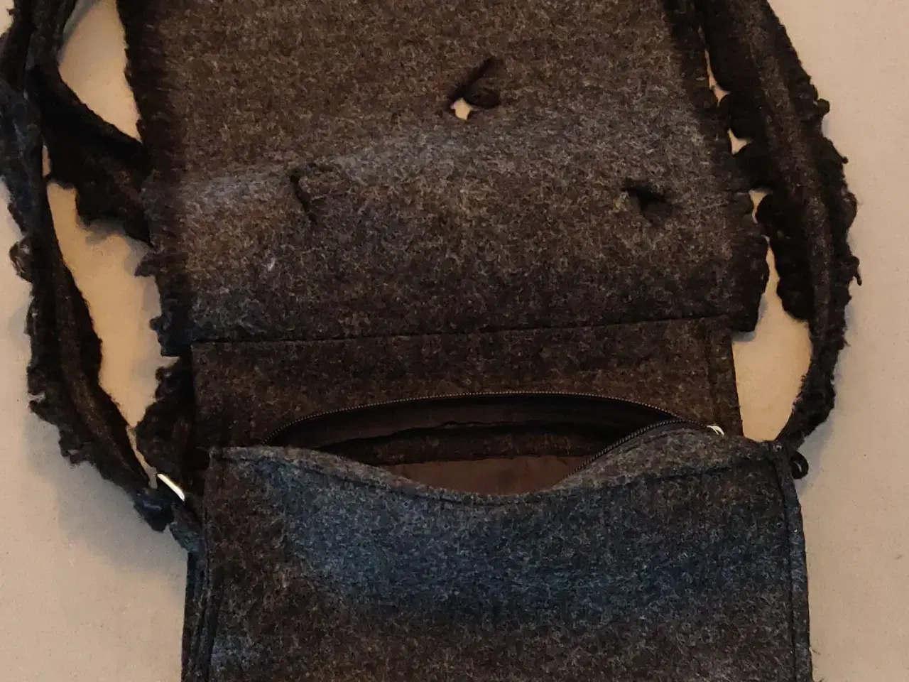 Billede 2 - Taske med skulderrem 