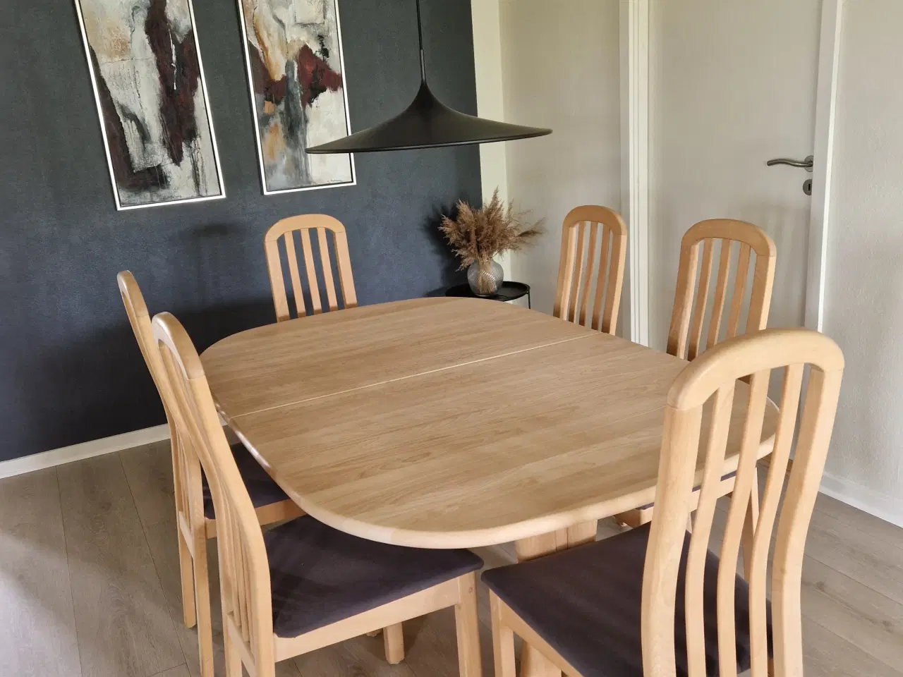 Billede 1 - Spisebord og 6 stole i  sæbebehandlet bøg