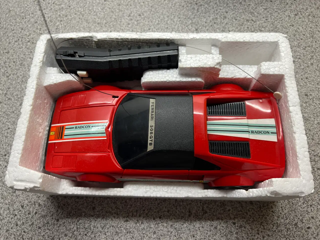 Billede 5 - Ny tilstand, Sælger en 1/18-skala Ferrari