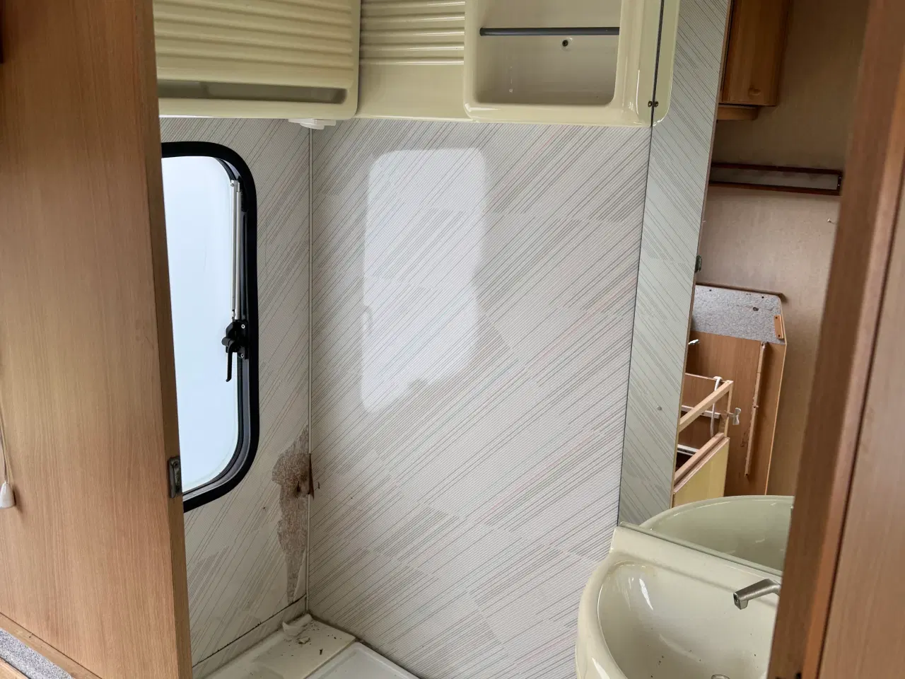 Billede 6 - Campingvogn, renoveringsprojekt