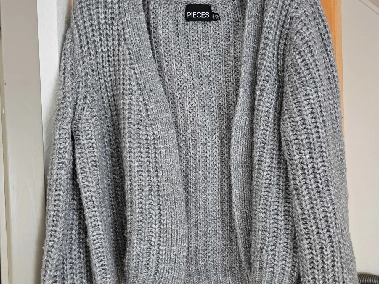 Billede 4 - Nyt fine Bukser /striktrøje 