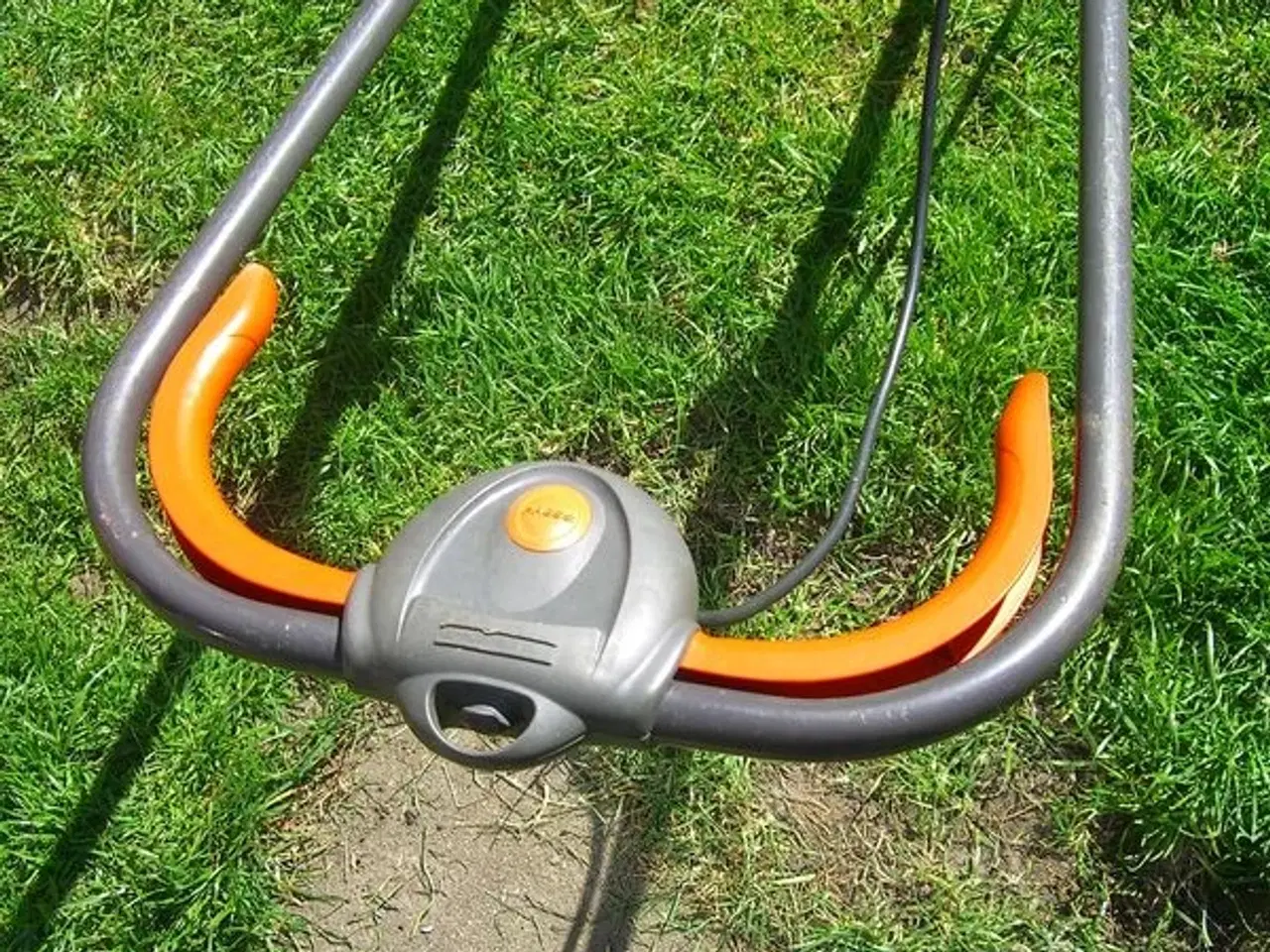 Billede 4 - Flymo plæneklipper