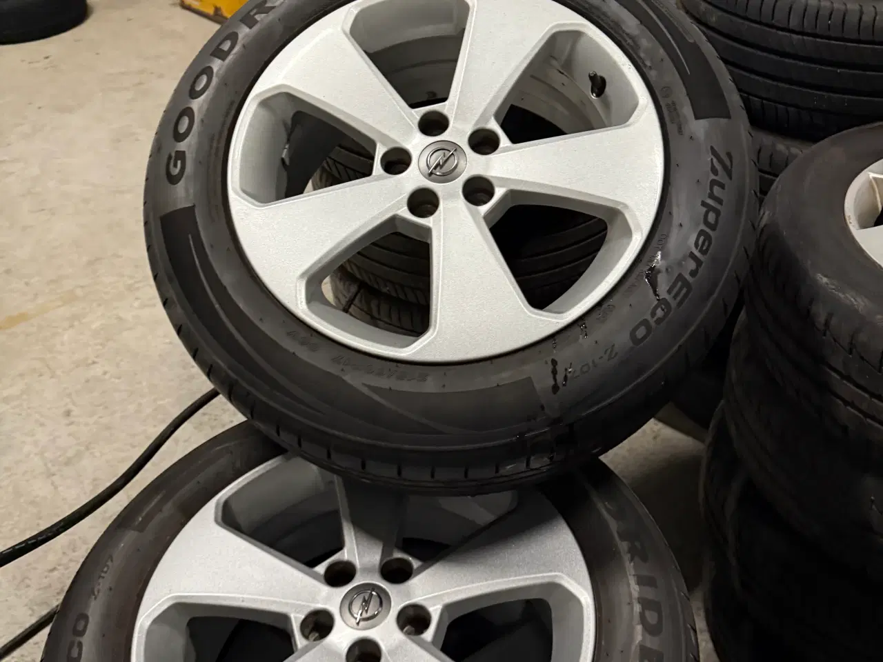 Billede 8 - Diverse dæk med fælg