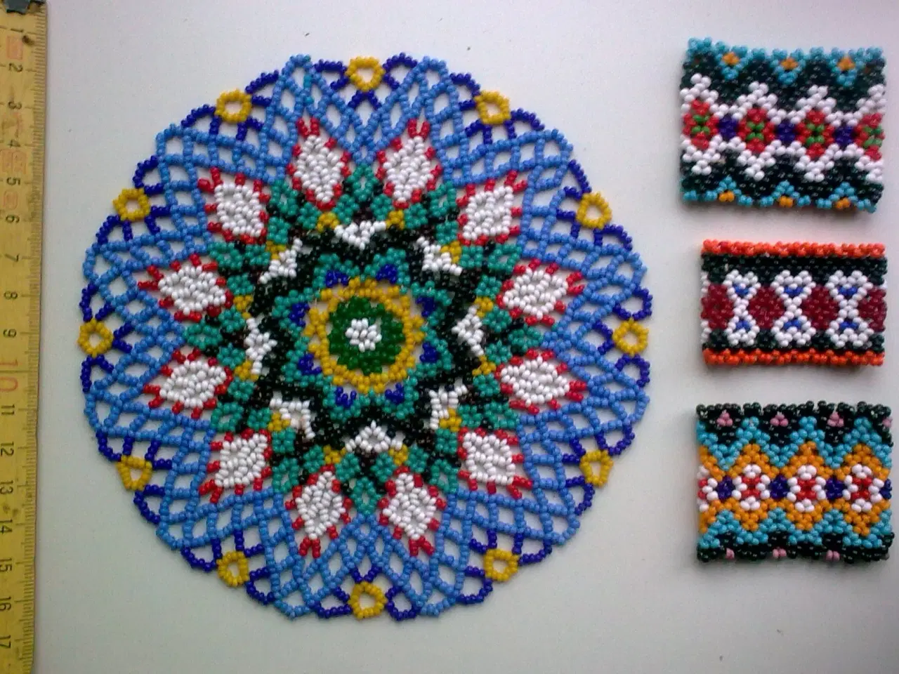 Billede 7 - Fødselsdag fest i rød og hvid * Perlesyet T fyrfad