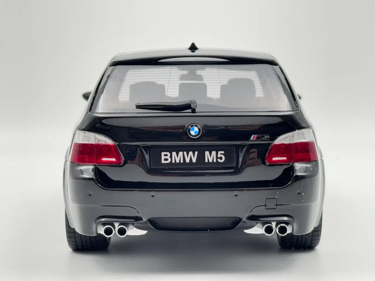 Billede 9 - 2005 BMW M5 E61 - Limited Edition - 1:18