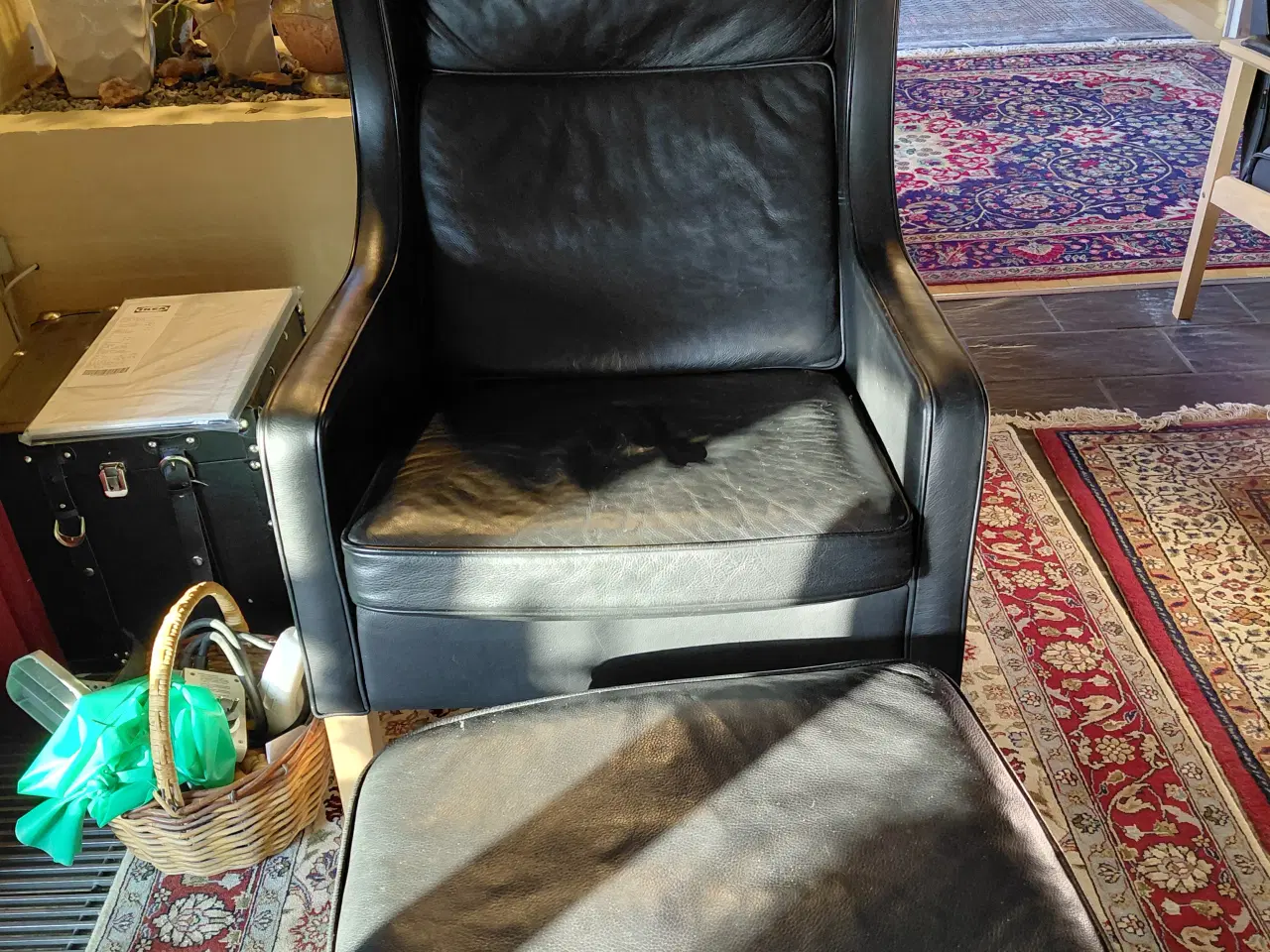 Billede 2 - ÆGTE MOGENS HANSEN ØREKLAPSTOL MED SKAMMEL