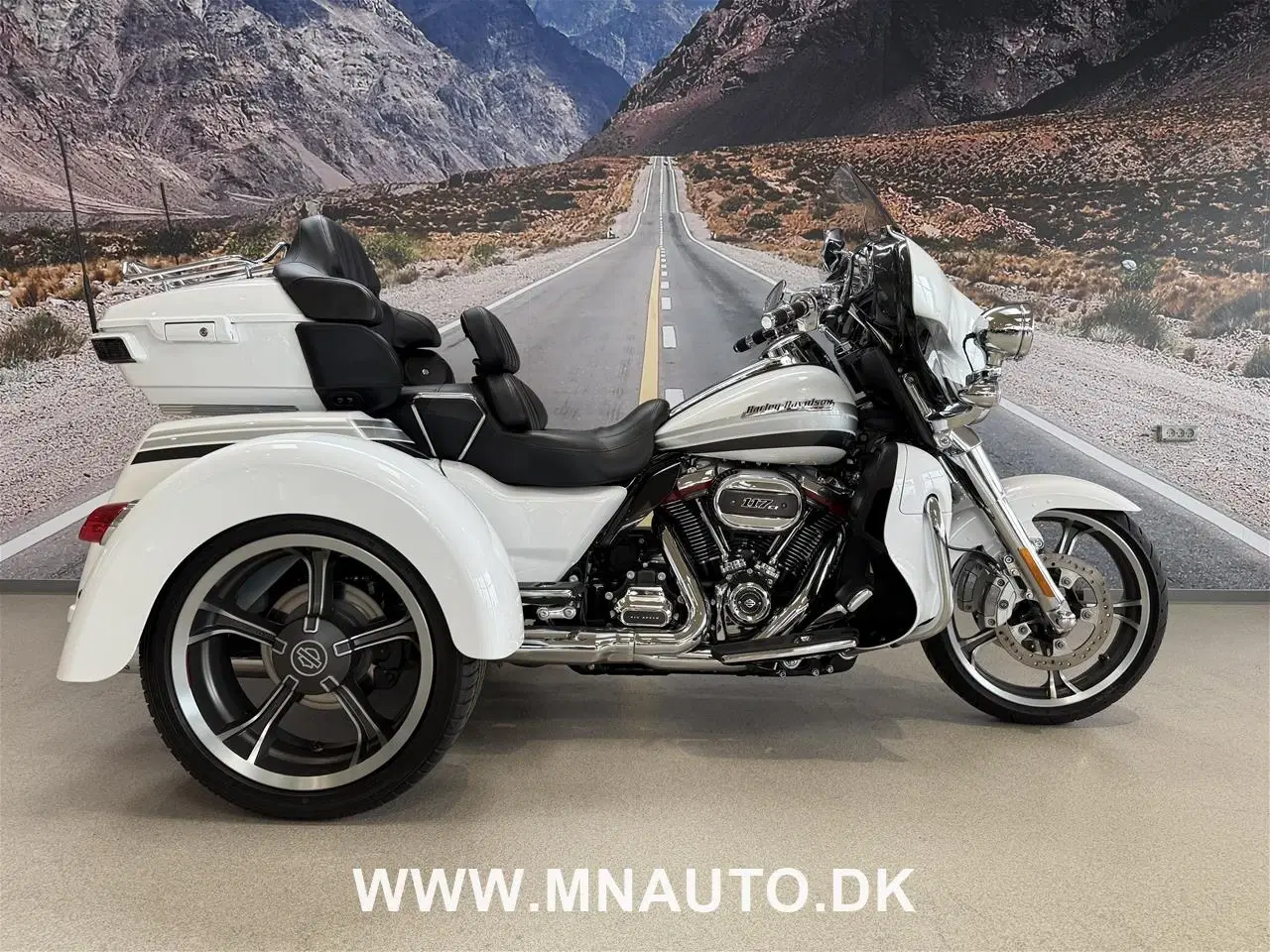 Billede 1 - Harley-Davidson FLHTCUTGSE Tri Glide Ultra CVO 117" Trike