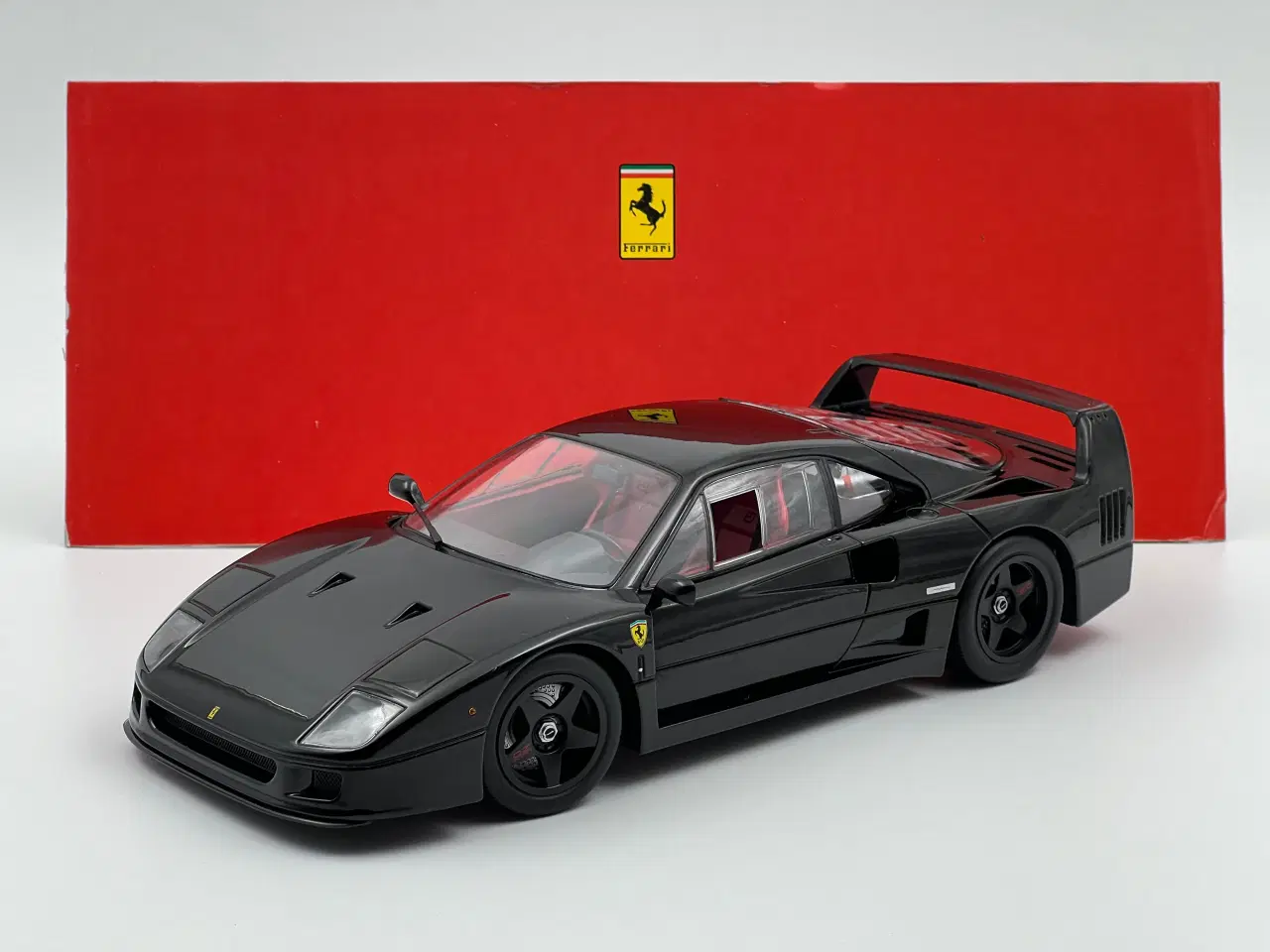 Billede 1 - 1989 Ferrari F40 Lightweight - 1:18