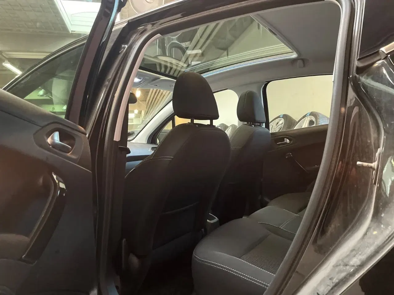 Billede 9 - Peugeot 208 1,6 BlueHDi 100 Allure Sky