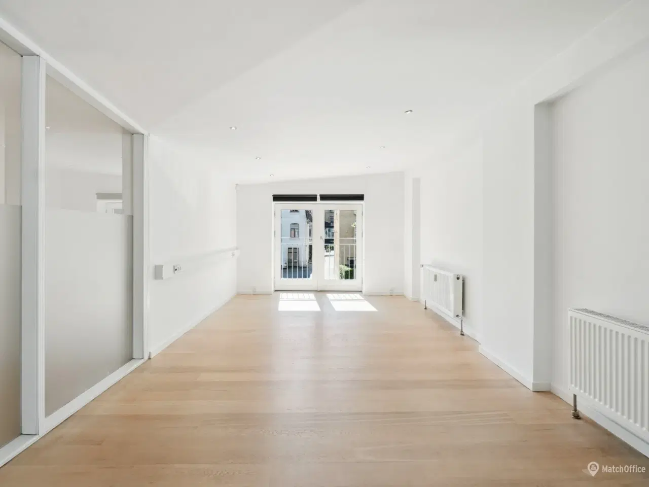 Billede 5 - Nyistandsat værkstedskontor på Jagtvej med parkering