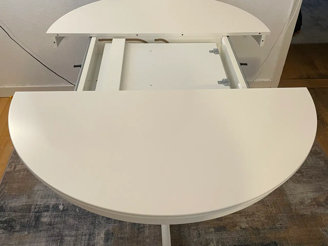 Billede 3 - Pænt spisebord IKEA Ingatrop