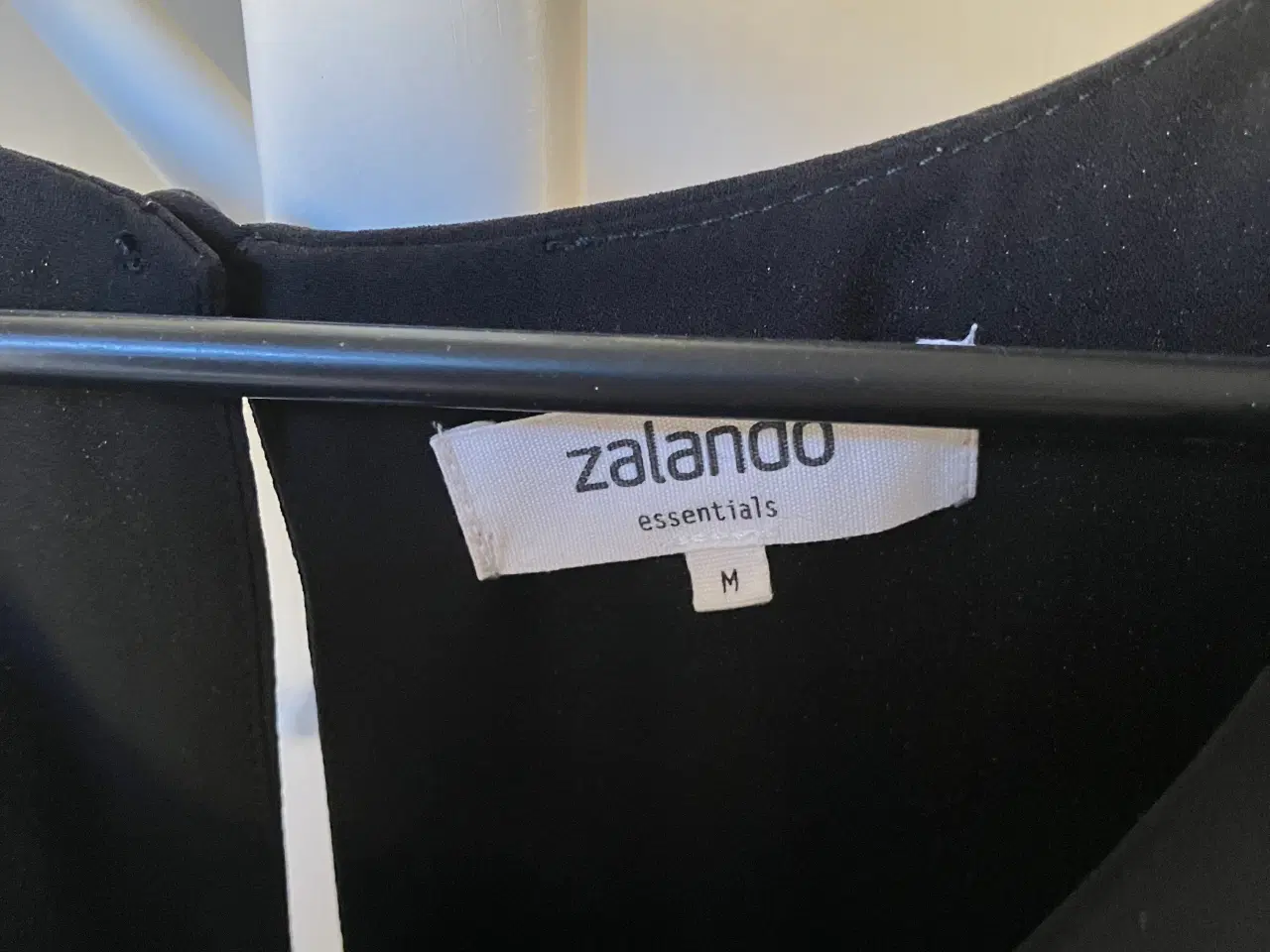 Billede 2 - Sort Zalando top str. M 