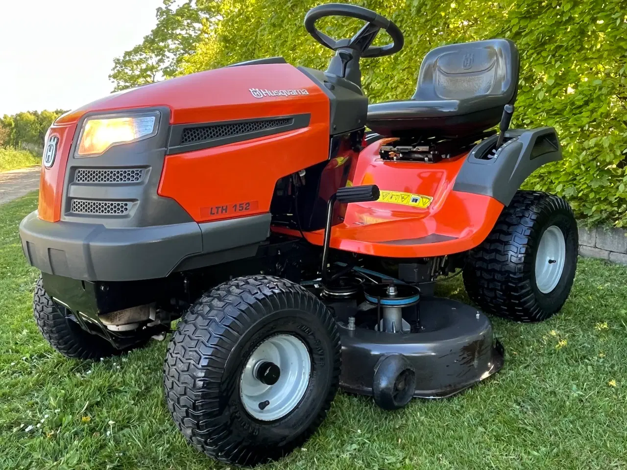 Billede 11 - Husqvarna LTH 152 Sælges….