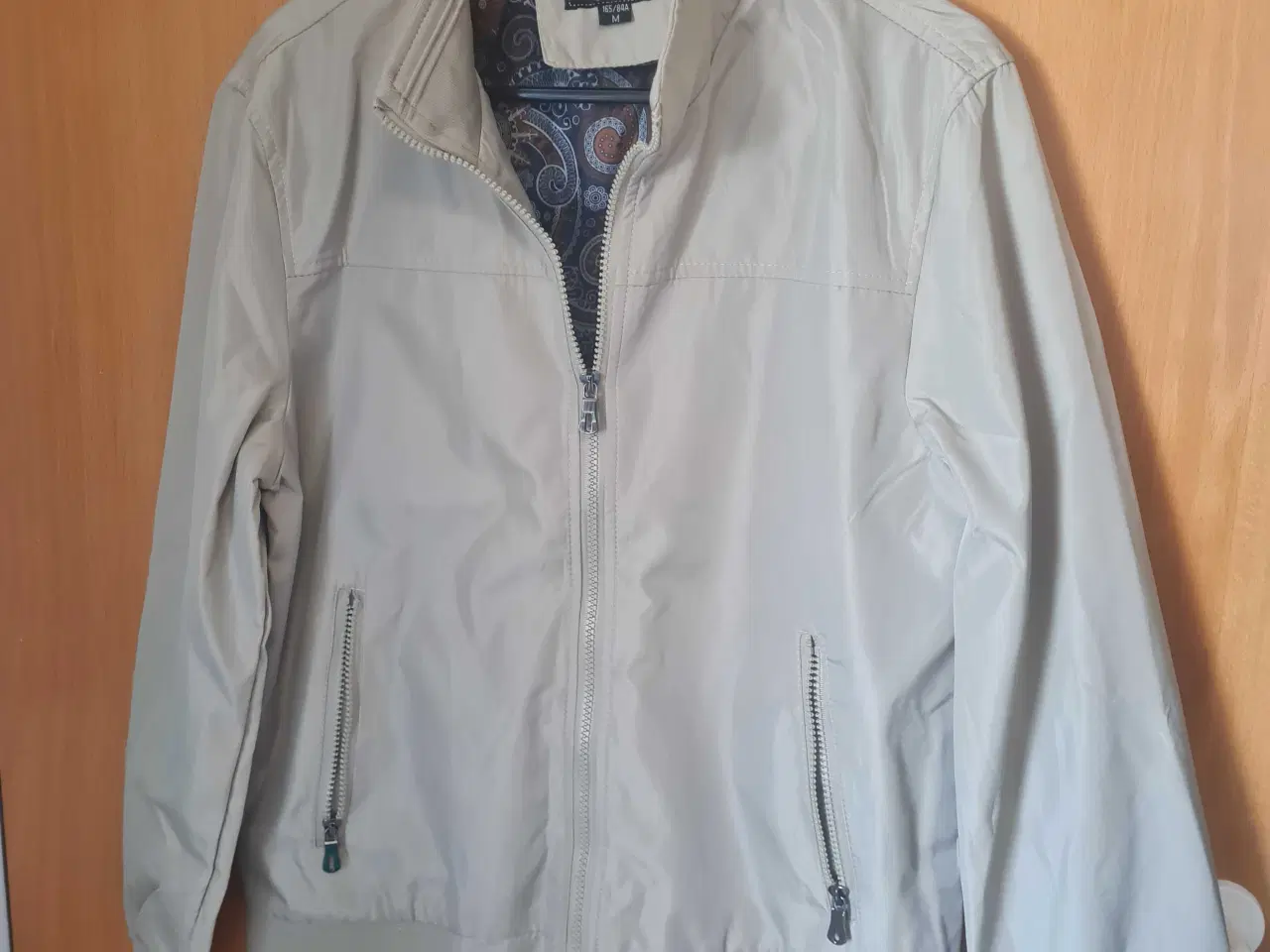 Billede 1 - Fashion let jakke str M 