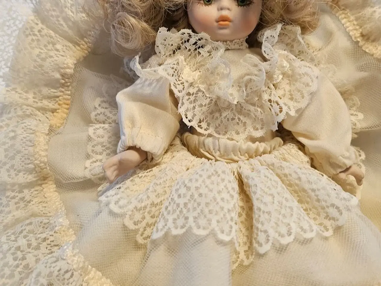 Billede 1 - Vintage porcelænsdukke fra 1980/90'erne.