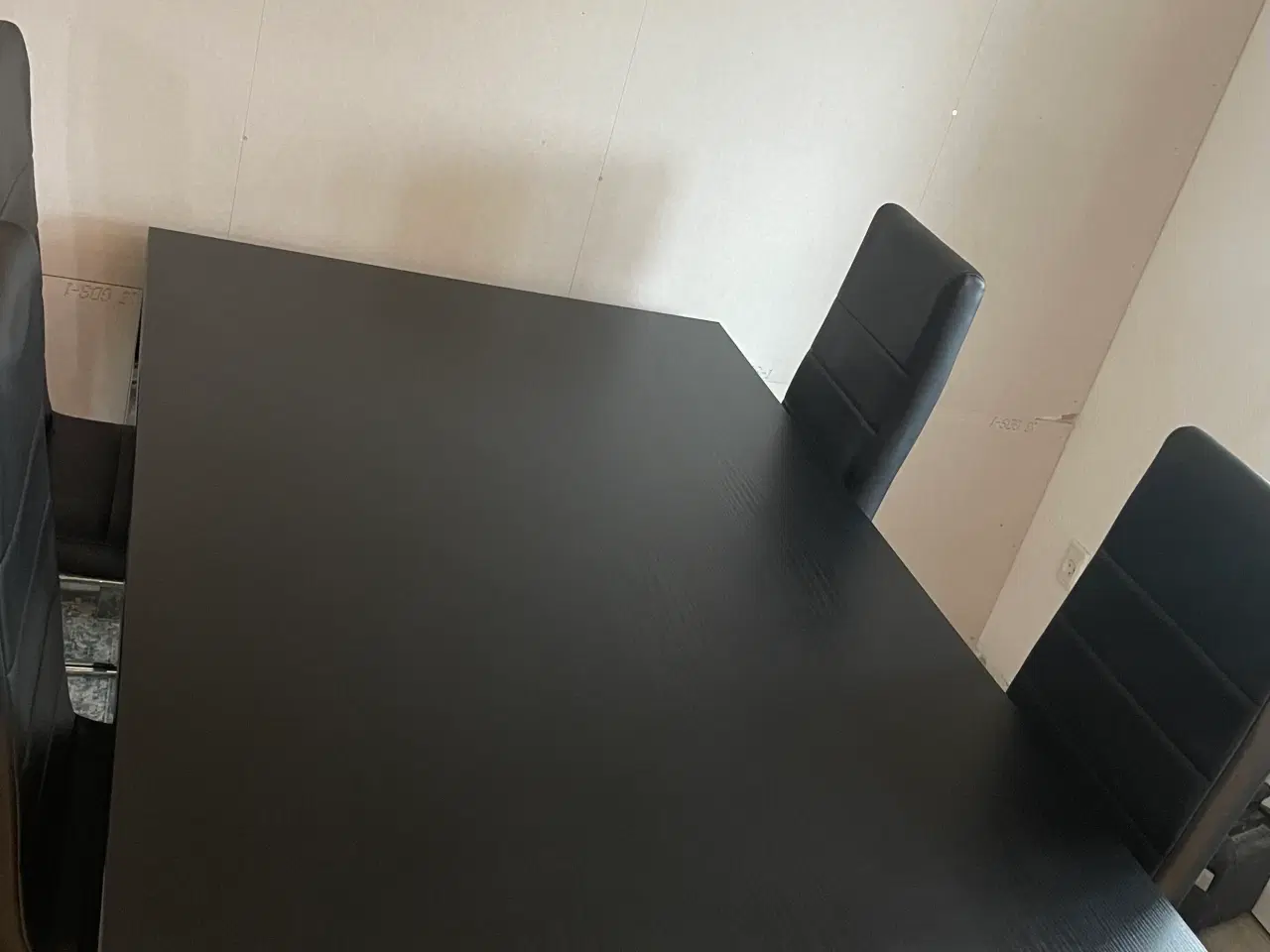 Billede 1 - Spisebord med 6 stole