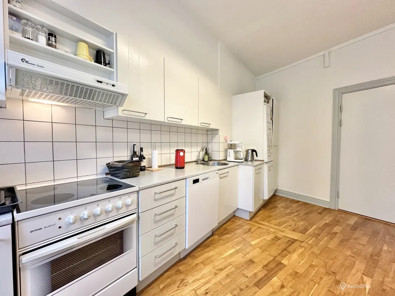 Billede 15 - Lav leje pr. md. det første halve år. Smukke kontorlokaler på 146 m² udlejes i Odense Centrum