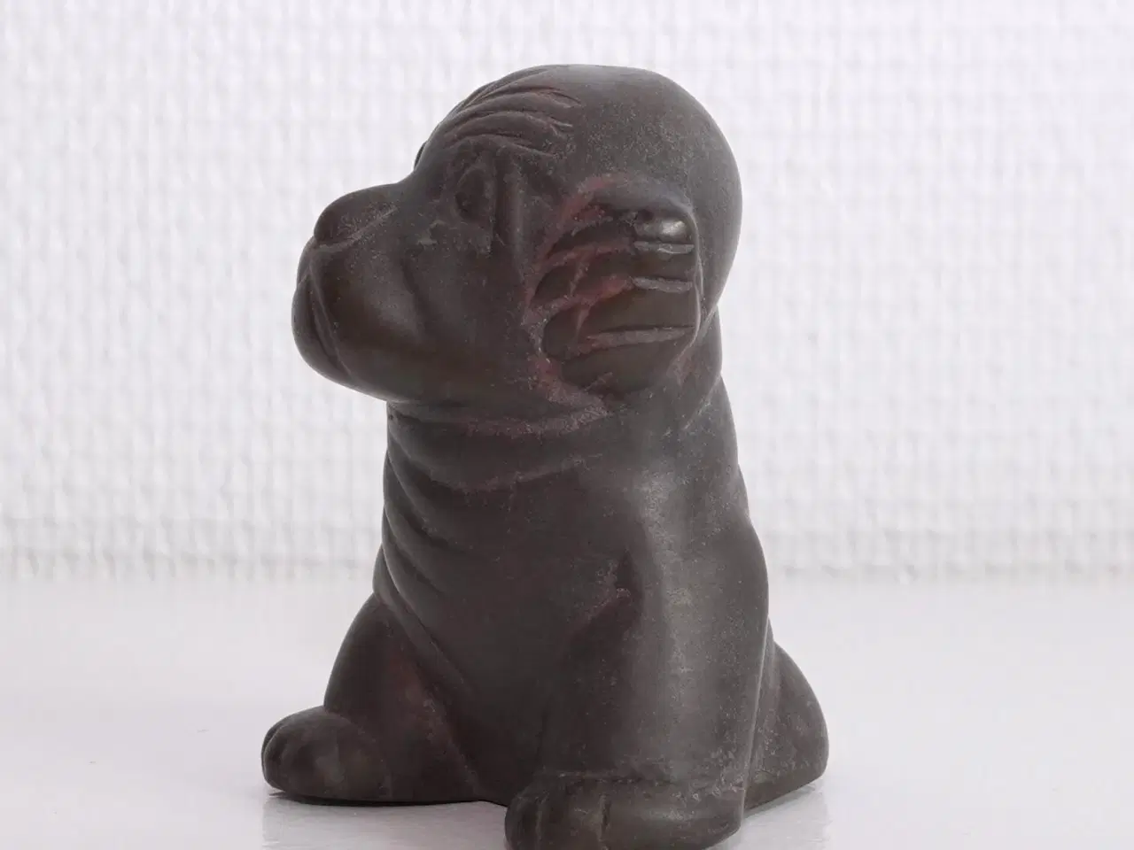 Billede 5 - Ældre og detaljeret hund i metal