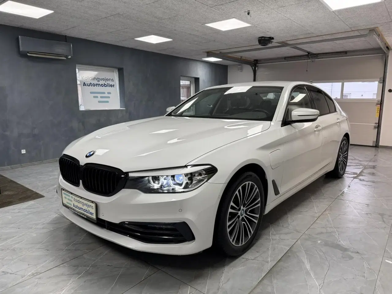 Billede 2 - BMW 530e 2,0 Plugin-hybrid iPerformance Steptronic 292HK 8g Aut.
