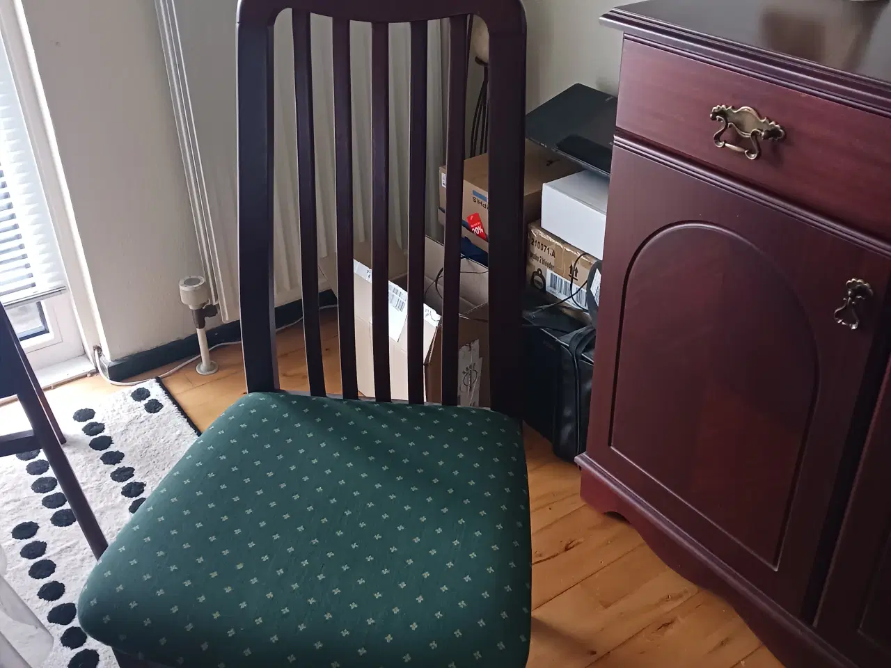 Billede 3 - spisebord m 6 stole