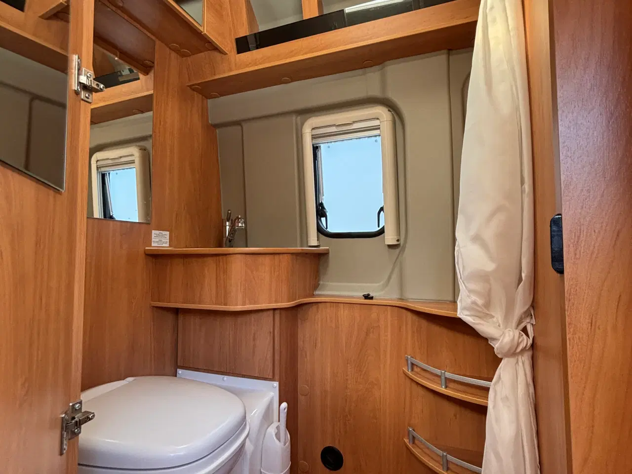 Billede 11 - Autocamper til salg - Pössl Win2plus 