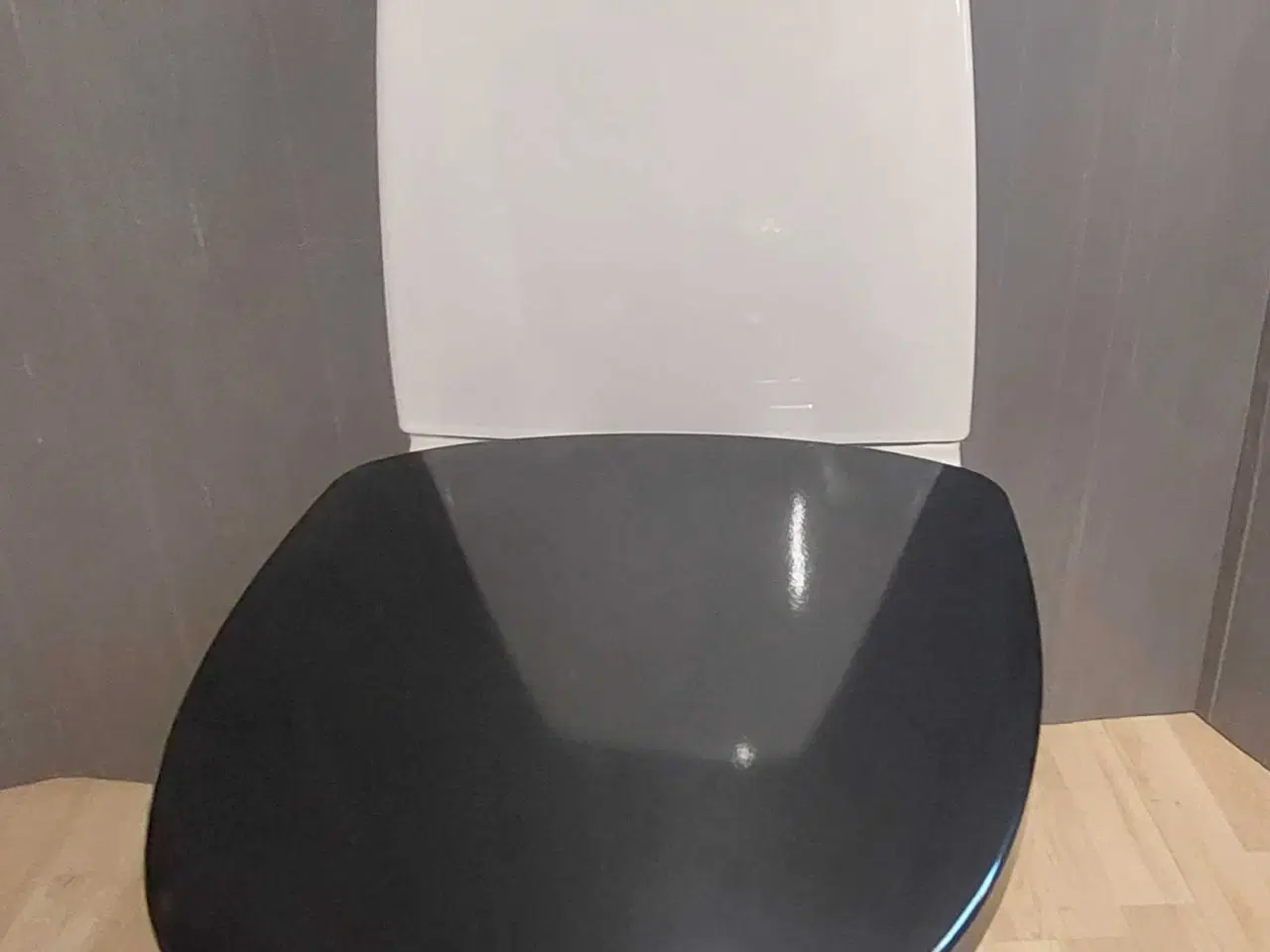 Billede 6 - Toilet med p lås med sæde ifø sign. Ubrugt ( annon